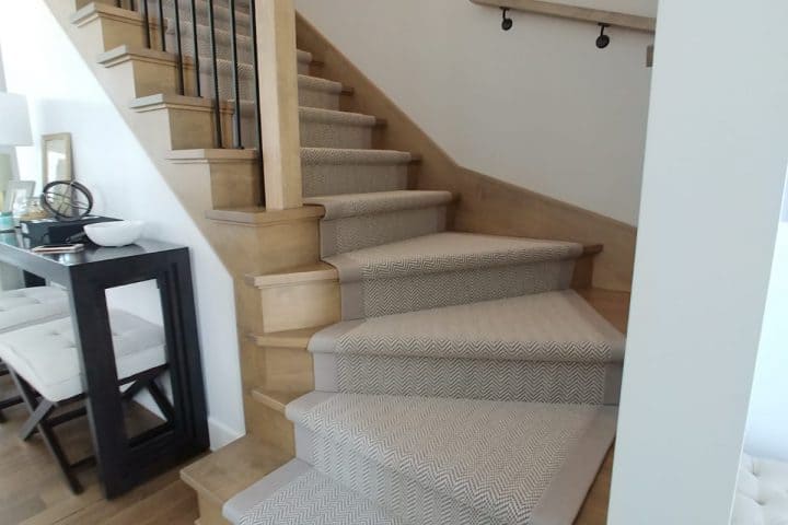 Escalier avec rampe design intérieur - Staircase interior design